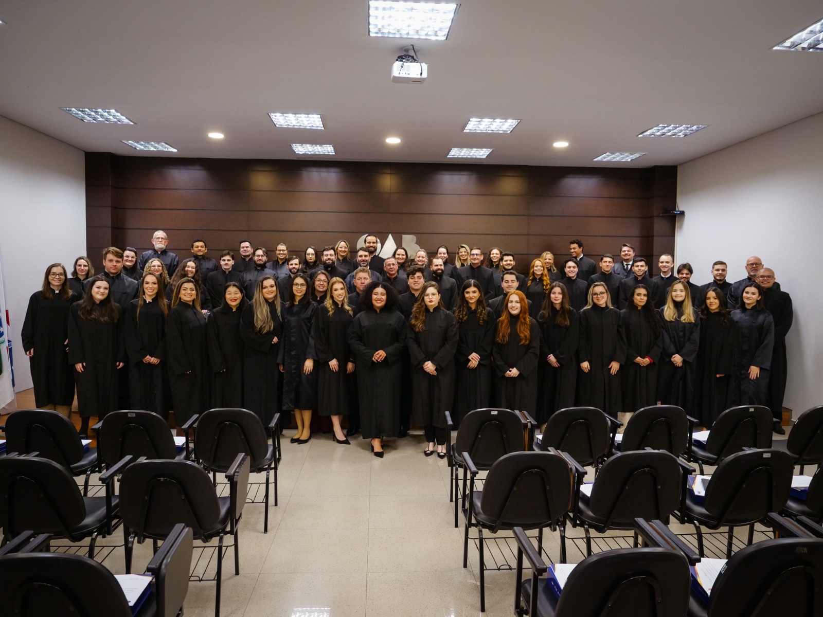 Dia do Advogado é comemorado com ingresso de 44 novos profissionais e homenagem a ex-presidente na OAB Cascavel